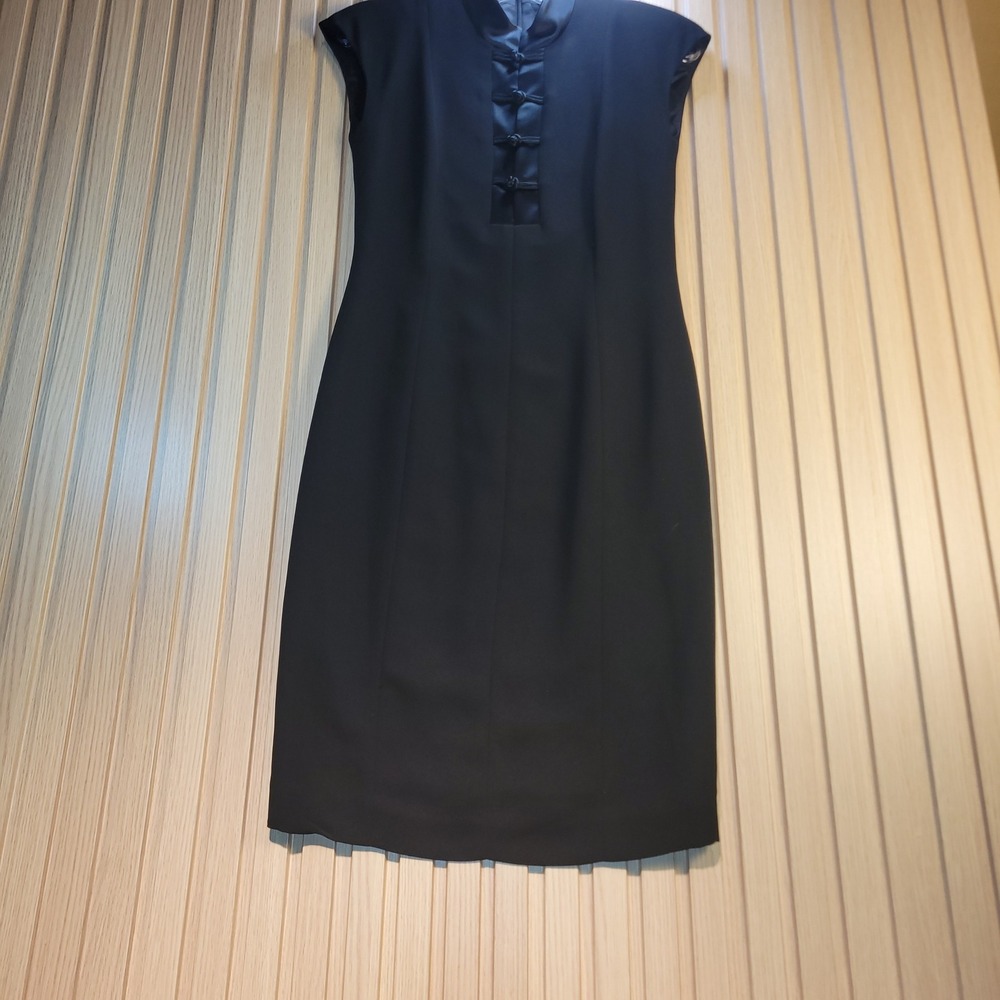 Jones NY Black Mandarin Collar SheathDress Frog Closure Sleeveless Cocktail Midi